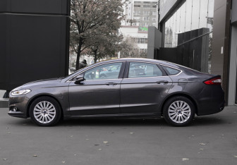 Подержанный автомобиль Ford Mondeo Sedan 2016 года (8 фото)