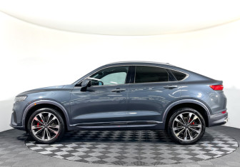 Подержанный автомобиль Geely Tugella 2022 года (8 фото)