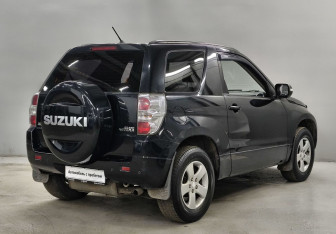Подержанный автомобиль Suzuki Grand Vitara 2008 года (5 фото)