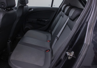 Подержанный автомобиль Opel Corsa 2008 года (11 фото)