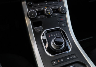 Подержанный автомобиль Land Rover Range Rover Evoque 2013 года (15 фото)