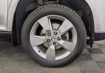 Подержанный автомобиль Skoda Yeti 2016 года (12 фото)