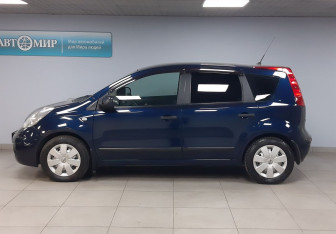 Подержанный автомобиль Nissan Note 2008 года (8 фото)