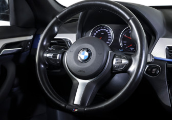 Подержанный автомобиль BMW X1 2019 года (13 фото)