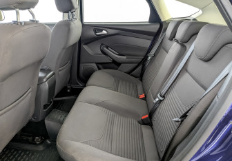 Подержанный автомобиль Ford Focus Hatchback 2016 года (12 фото)
