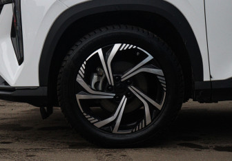 Подержанный автомобиль Geely Cityray 2024 года (18 фото)