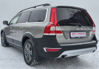Подержанный автомобиль Volvo XC70 2014 года (7 фото)