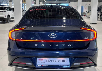 Подержанный автомобиль Hyundai Sonata 2020 года (4 фото)