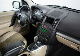 Подержанный автомобиль Land Rover Freelander 2011 года (8 фото)