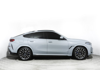 Подержанный автомобиль BMW X6 2024 года (4 фото)