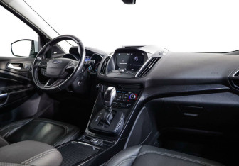 Подержанный автомобиль Ford Kuga 2017 года (7 фото)