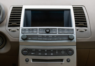 Подержанный автомобиль Nissan Maxima 2006 года (13 фото)