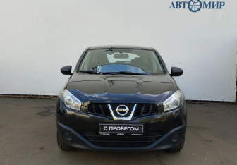Подержанный автомобиль Nissan Qashqai 2013 года (2 фото)