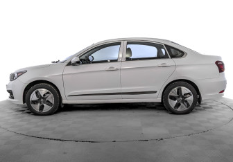 Подержанный автомобиль Evolute i-PRO 2025 года (8 фото)