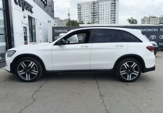 Подержанный автомобиль Mercedes-Benz GLC Coupe 2021 года (8 фото)