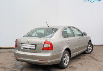Подержанный автомобиль Skoda Octavia Liftback 2012 года (5 фото)