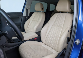 Подержанный автомобиль Skoda Karoq 2021 года (20 фото)