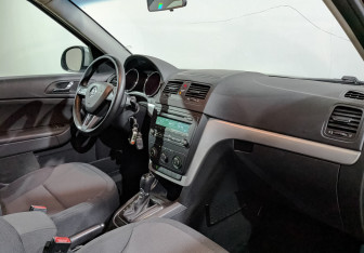 Подержанный автомобиль Skoda Yeti 2014 года (12 фото)