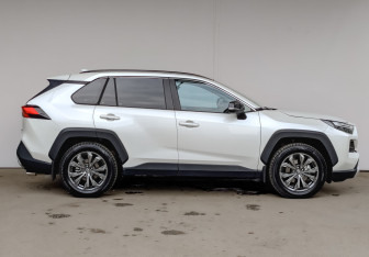 Новый Toyota RAV4 2025 (4 фото)
