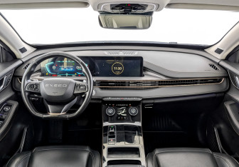 Подержанный автомобиль Exeed LX 2022 года (14 фото)