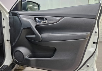 Подержанный автомобиль Nissan X-Trail 2021 года (23 фото)