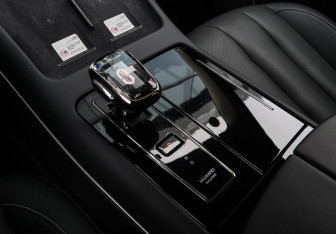 Подержанный автомобиль AITO M7 2023 года (28 фото)