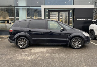Подержанный автомобиль Ford S-MAX 2006 года (4 фото)