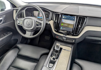 Подержанный автомобиль Volvo XC60 2021 года (30 фото)