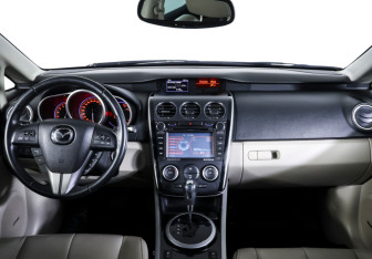 Подержанный автомобиль Mazda CX-7 2010 года (12 фото)