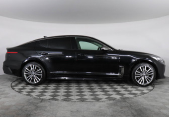 Подержанный автомобиль Kia Stinger 2019 года (4 фото)