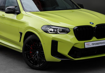 Подержанный автомобиль BMW X4 M 2022 года (30 фото)