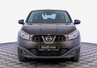 Подержанный автомобиль Nissan Qashqai 2011 года (2 фото)