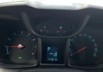 Подержанный автомобиль Chevrolet Orlando 2014 года (7 фото)