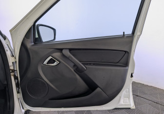 Подержанный автомобиль LADA (ВАЗ) Granta Sedan 2023 года (24 фото)