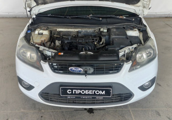 Подержанный автомобиль Ford Focus Hatchback 2010 года (17 фото)