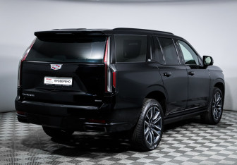 Подержанный автомобиль Cadillac Escalade Suv 2022 года (5 фото)