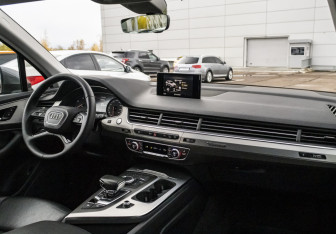Подержанный автомобиль Audi Q7 2019 года (11 фото)