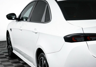 Подержанный автомобиль Kaiyi E5 2023 года (7 фото)