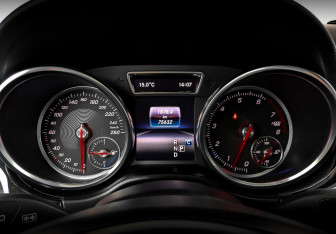 Подержанный автомобиль Mercedes-Benz GLE 2017 года (13 фото)