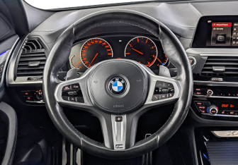 Подержанный автомобиль BMW X4 2020 года (22 фото)