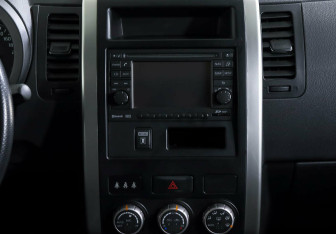 Подержанный автомобиль Nissan X-Trail 2013 года (12 фото)