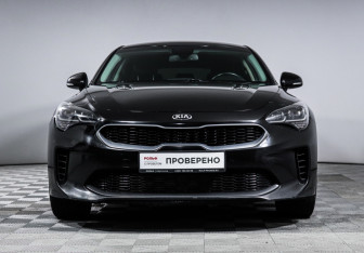 Подержанный автомобиль Kia Stinger 2018 года (2 фото)