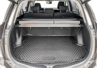 Подержанный автомобиль Toyota RAV4 2018 года (10 фото)