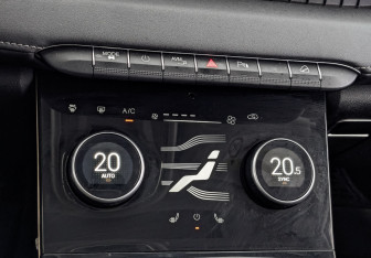 Подержанный автомобиль Exeed LX 2022 года (20 фото)