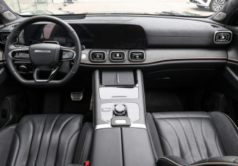 Подержанный автомобиль Jaecoo J8 2024 года (15 фото)