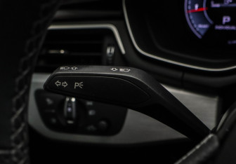 Подержанный автомобиль Audi A4 Sedan 2020 года (13 фото)