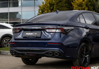 Подержанный автомобиль Omoda S5 GT 2023 года (22 фото)