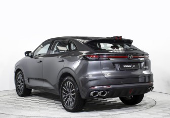 Подержанный автомобиль Changan UNI-K 2023 года (7 фото)