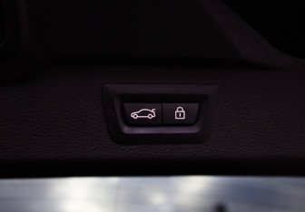 Подержанный автомобиль BMW X5 2013 года (14 фото)