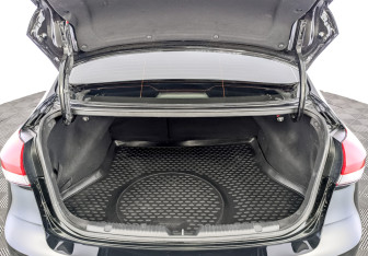 Подержанный автомобиль Kia Cerato Sedan 2018 года (10 фото)